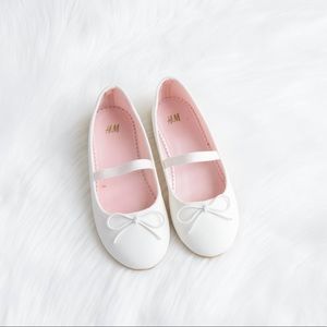 Girls white ballet flats | worn once